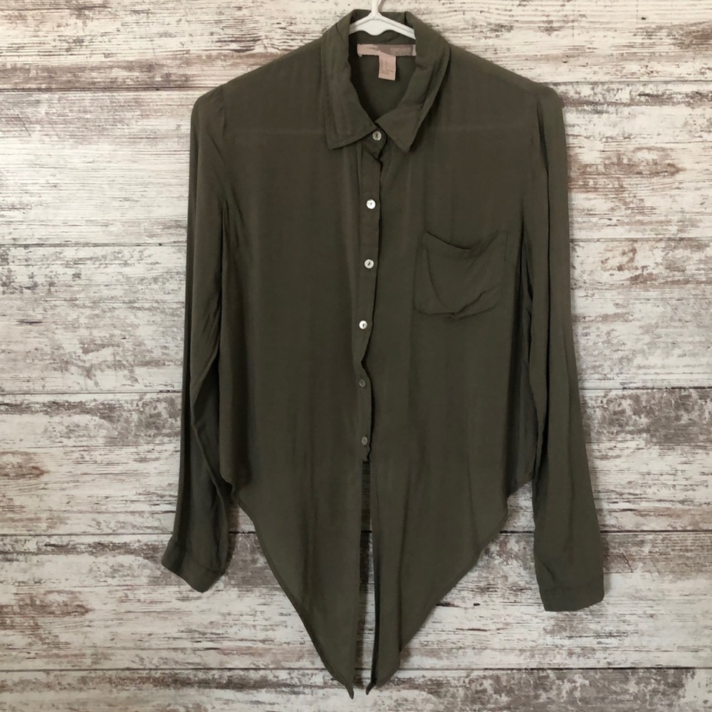 Long sleeve green top